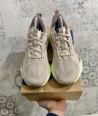 Asics Novablast 5 - Taglia 40.5