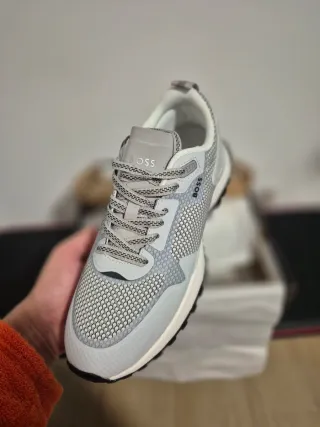 Zapatillas Hugo Boss grises y blancas