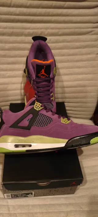 Jordan 4 Retro