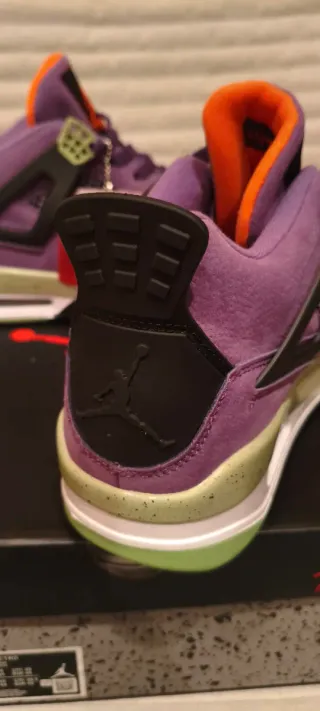 Jordan 4 Retro