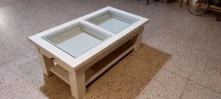 Mesa de centro de madera y cristal