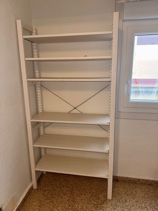 Estantería madera y metálica blanca