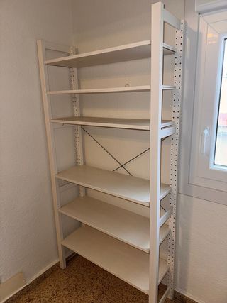 Estantería madera y metálica blanca