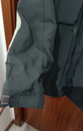 Abrigo Adidas Vintage Negro y Beige