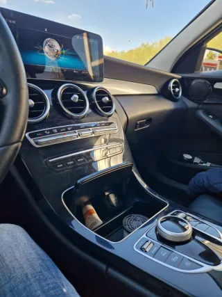 Mercedes-Benz  C 200