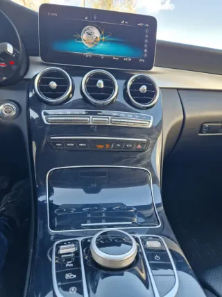 Mercedes-Benz  C 200