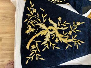 Saya bordada en aplicación virgen 80 cm