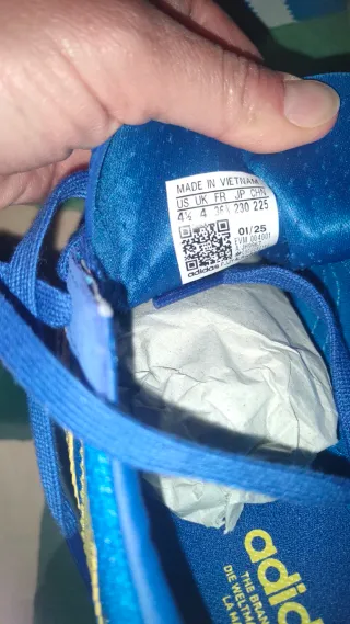 Deportivas Adidas niño azul y amarillo, nuevas