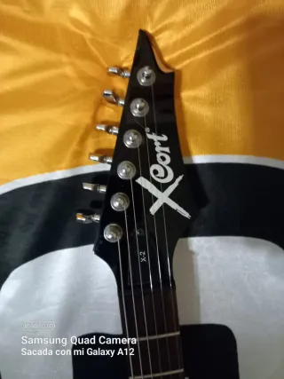 Guitarra Eléctrica Cort X2 Negra