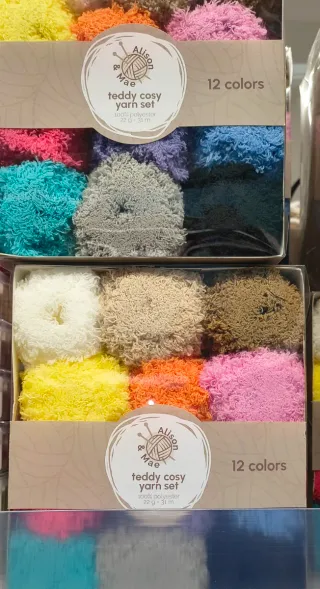 Set 12 Gomitoli Teddy Cosy Yarn Alison & Mae