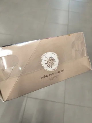 Set 12 Gomitoli Teddy Cosy Yarn Alison & Mae