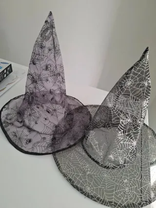 Cappelli da strega Halloween nuovi mai usati / New