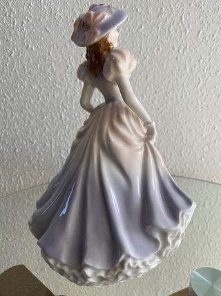 Figura de porcelana Royal Worcester "Catherine"