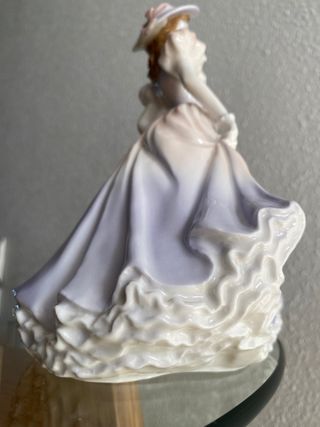 Figura de porcelana Royal Worcester "Catherine"