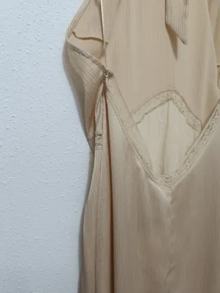 Vestido largo Zara satinado bordado Talla L