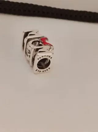 Pandora charm Mamma con cuore rosso Disney