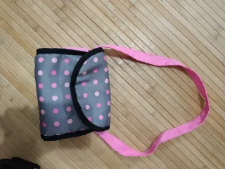 Trona para muñecas con bolso