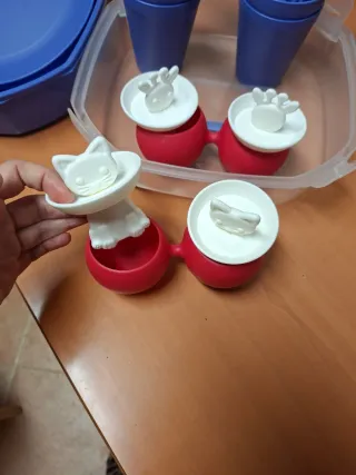 Maletin con vajilla camping 4 personas + 4 helader