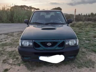 Nissan Terrano II 2000