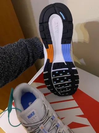 Nike P-6000 Plata y Azul