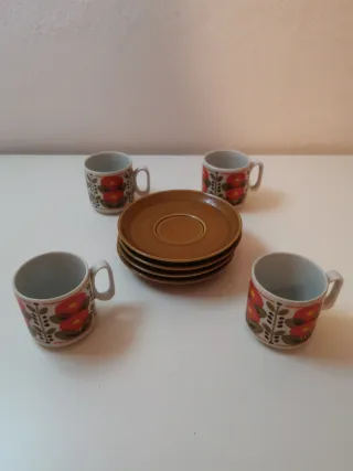 Set 4 tazzine floreali con piattino