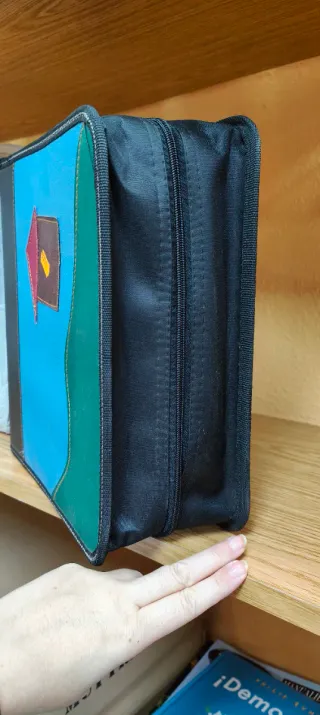 Almacenador CD/DVD Negro y azul