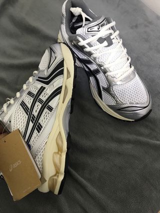Asics Gel Kayano 14 Plata/Blanco