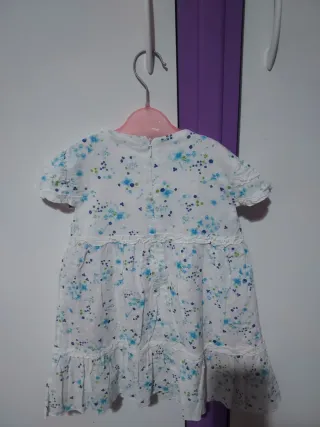 Vestido blanco y azul floral 4/5años