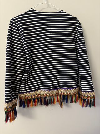 Blazer a rayas con flecos