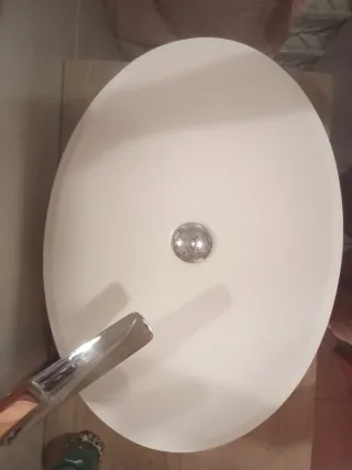 Lavamanos de porcelana blanco