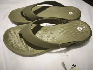 Chanclas verdes talla 44 nuevas