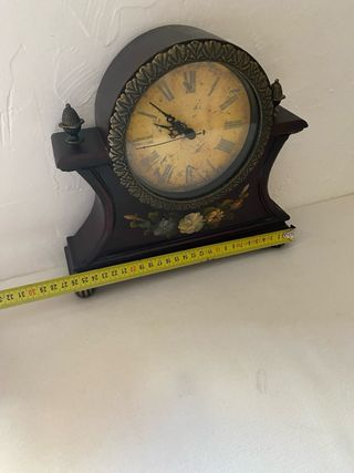 Reloj de sobremesa decorativo