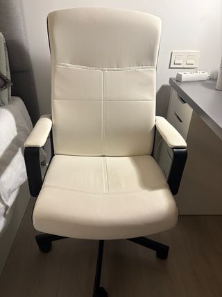 Silla de escritorio piel blanca
