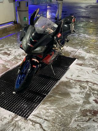 Aprilia RS 50cc cambio por scooter o supermotard!!