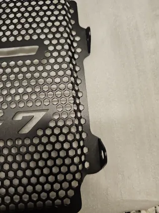 Rejilla Protectora Radiador Yamaha Tracer 7