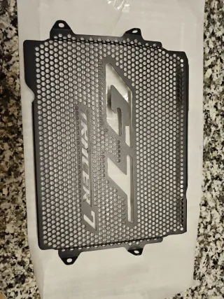 Rejilla Protectora Radiador Yamaha Tracer 7