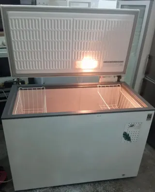 Congelador Zanussi Super grande por 230€!