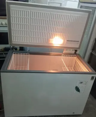 Congelador Zanussi Super grande por 230€!