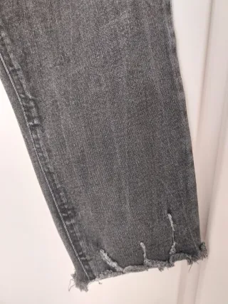 Tejanos negros Pull&Bear rotos