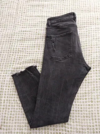 Tejanos negros Pull&Bear rotos