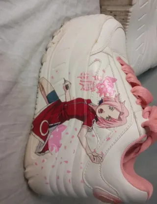 Tenis Blancos con Diseño Anime Rosa