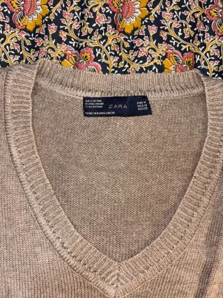 Jersey Zara cuello pico beige