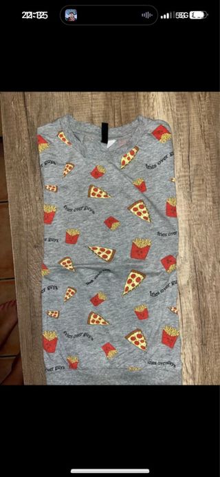 Sudadera H&M gris estampado pizza y patatas