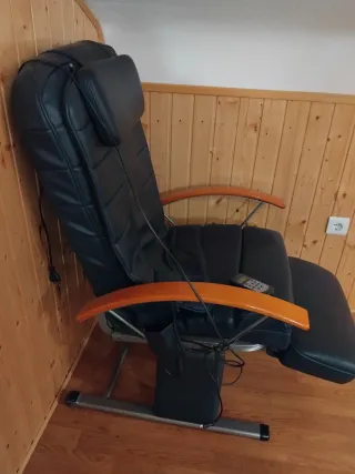 Sillón relax negro y madera