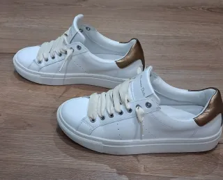 Zapatillas Massimo Dutti Piel Blancas.