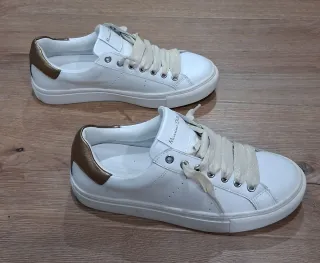 Zapatillas Massimo Dutti Piel Blancas.