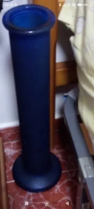 Jarrón de cristal azul