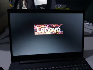 Lenovo Notebook Nero + Mouse + Alimentatore