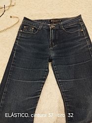 Vaqueros azul oscuro