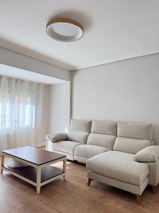 Mesa de centro madera marrón y blanca